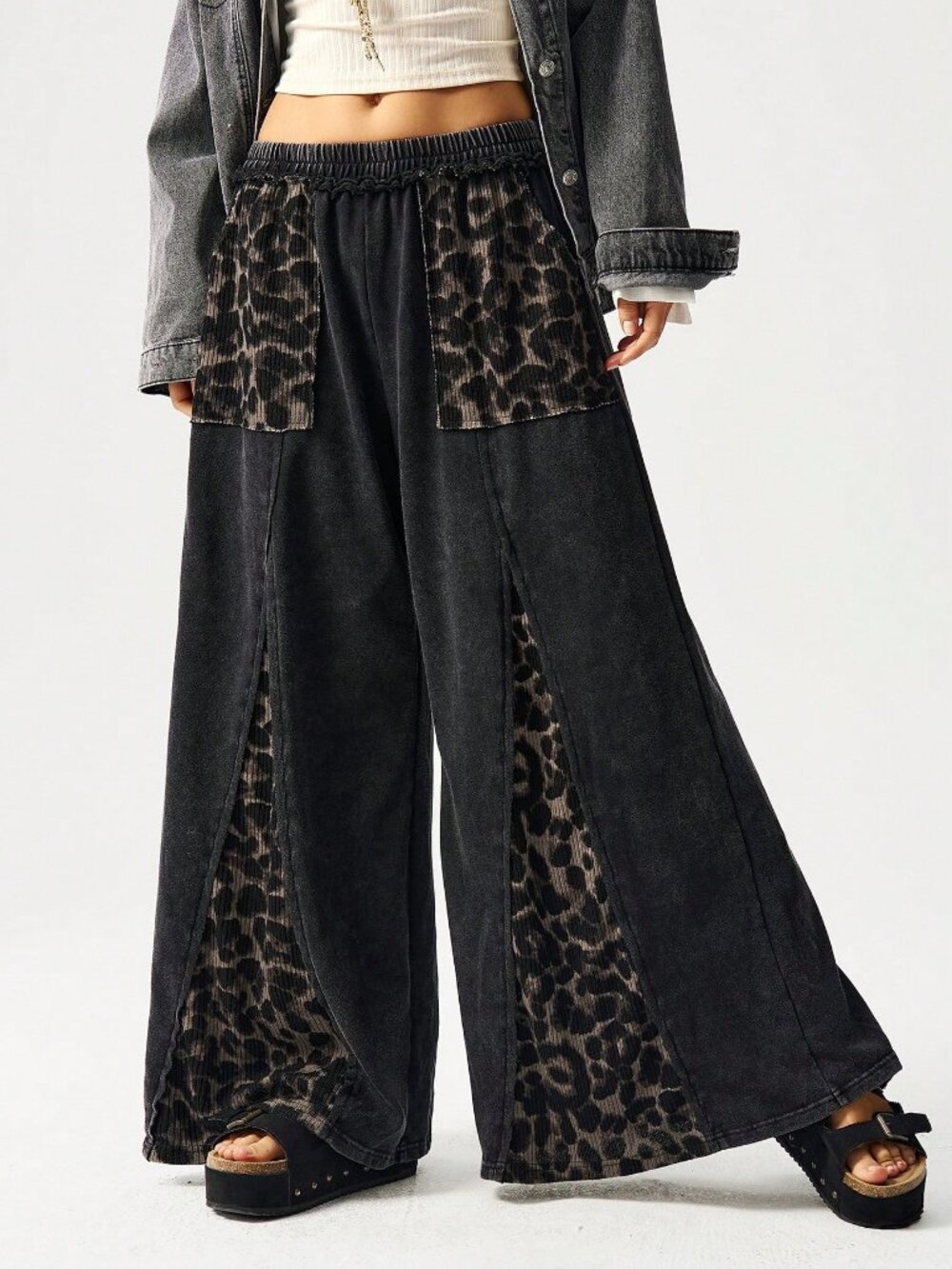 Black Casual Women's Plus Size Leopard Print High Waist Wide Leg Pants - Picture 3 of 8